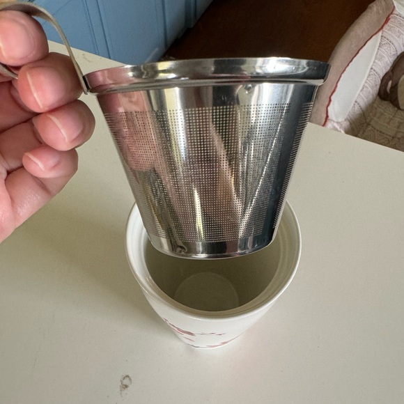 Tea Forte Tea Cup with steeping strainer - Picture 6 of 8